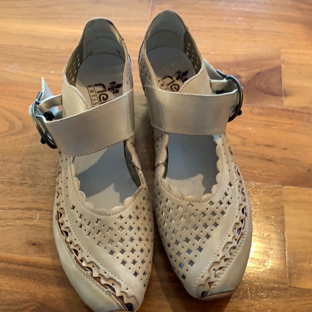REIKER LASER CUT BUCKLE SHOES